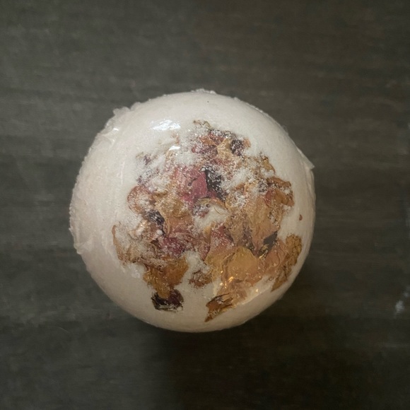 ONE (1) 5.9 oz 50 mg C.B.D Bath 🛀 Bomb - Picture 4 of 9